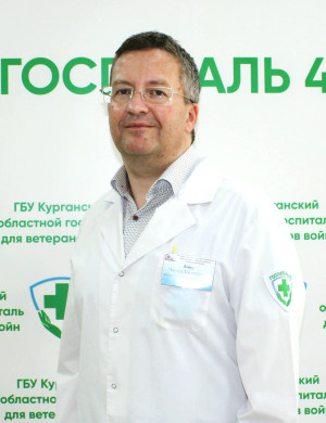 Заместитель начальника по лечебной работе Вебер Эдуард Евгеньевич